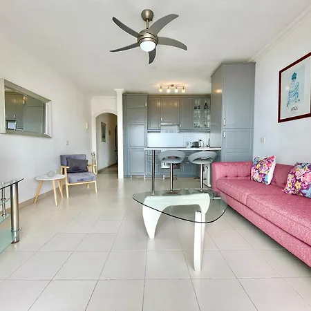 Apartament Spacious With Sea Views