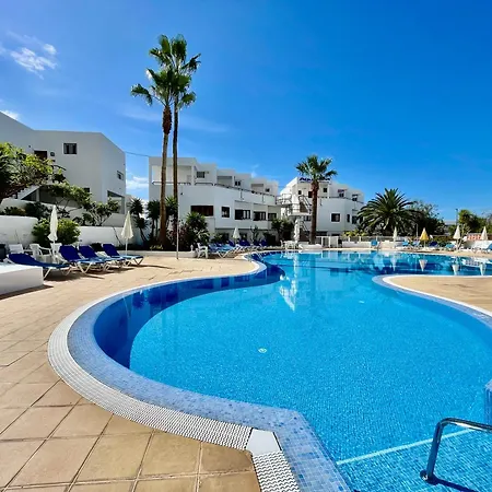 Spacious With Sea Views * كالاو سالفاجي