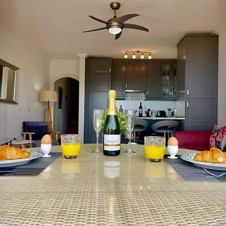 Spacious With Sea Views Daire